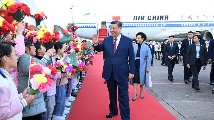 图集｜习近平抵达澳门 