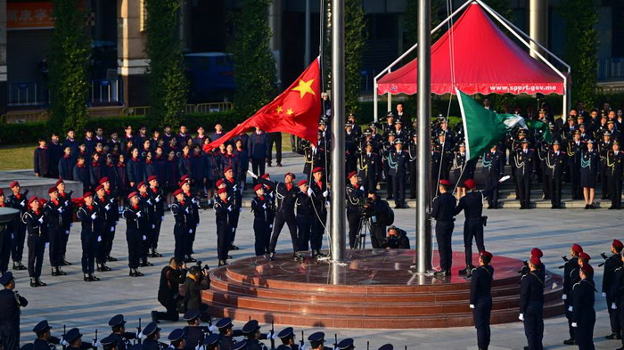 澳门隆重举行升旗仪式庆祝回归祖国25周年 