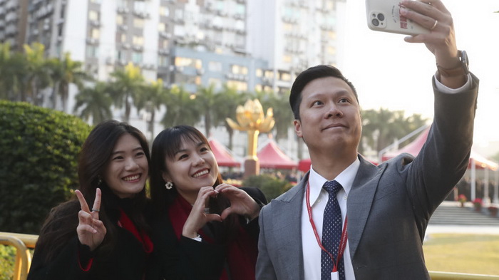 澳门隆重举行升旗仪式庆祝回归祖国25周年 